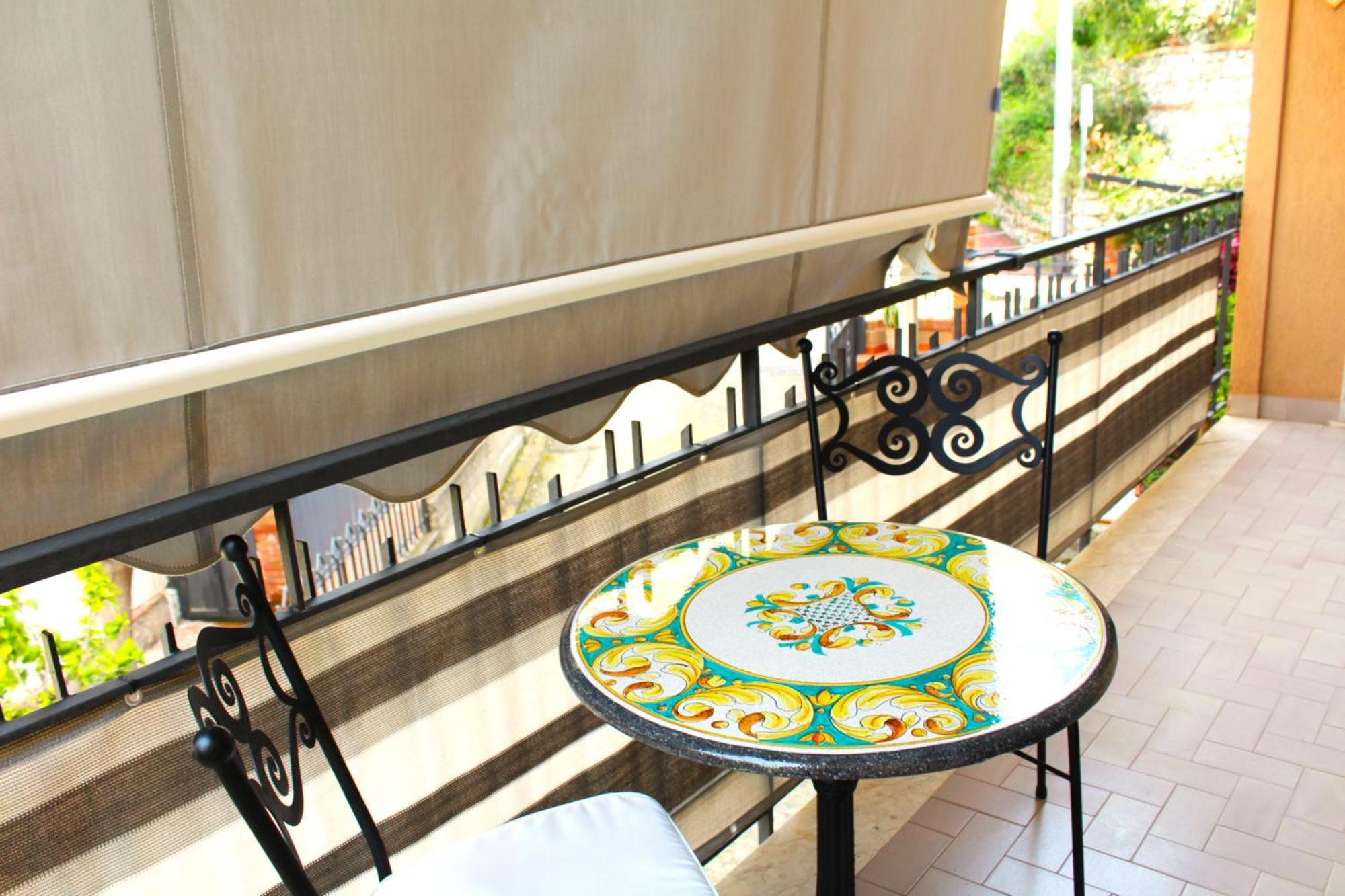 Anto'S Apartment - Giardini Naxos Εξωτερικό φωτογραφία